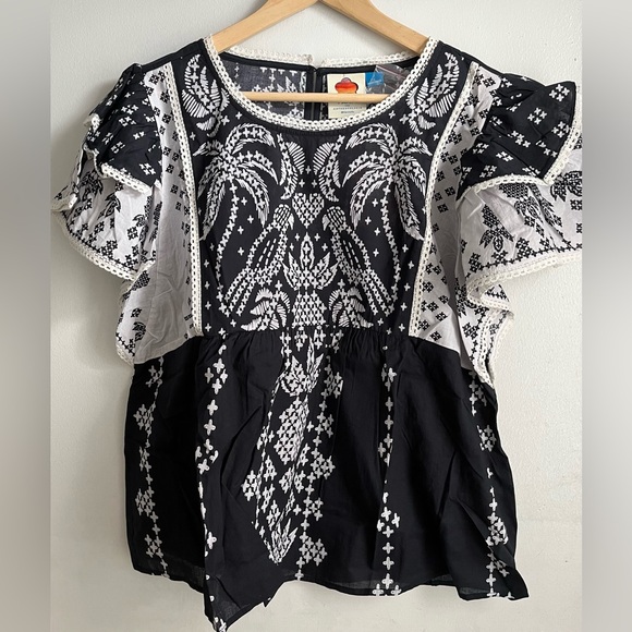 FARM Rio Black and White Embroidered Blouse - Picture 4 of 10